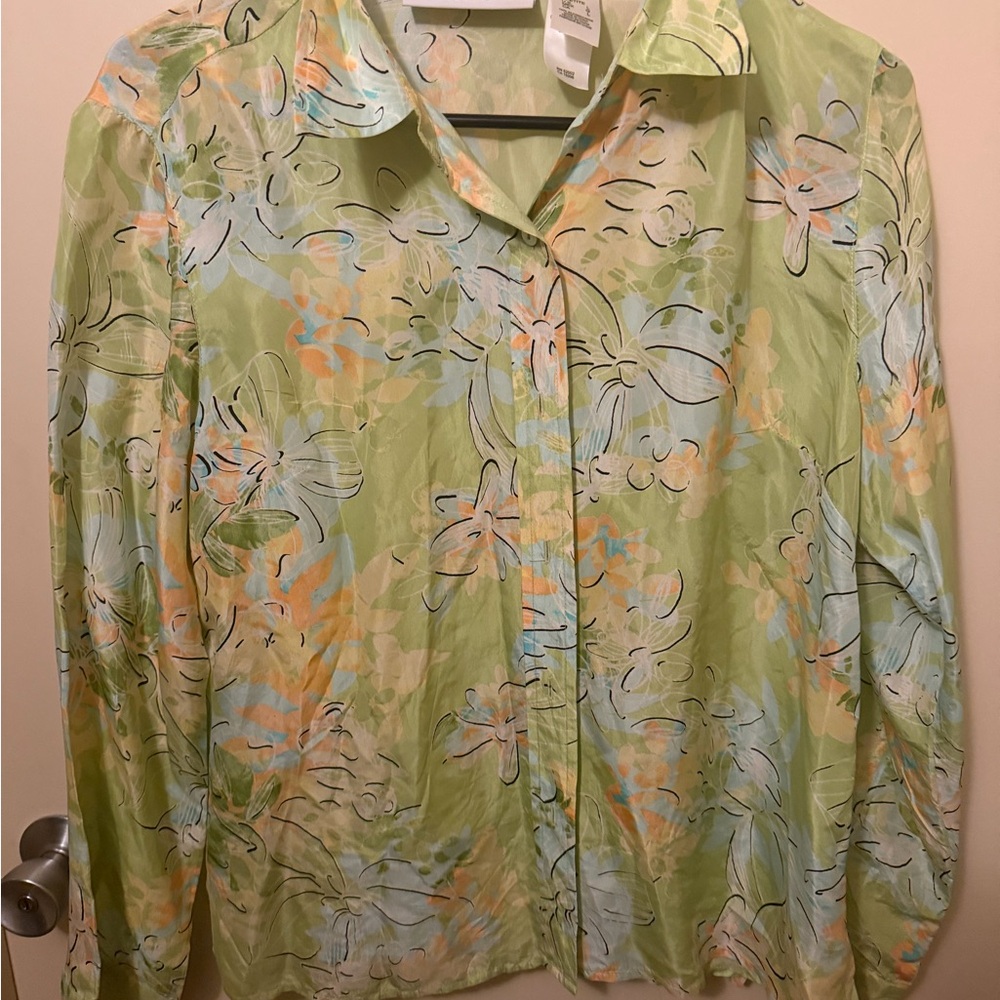 Light Green Floral Button-Up Blouse